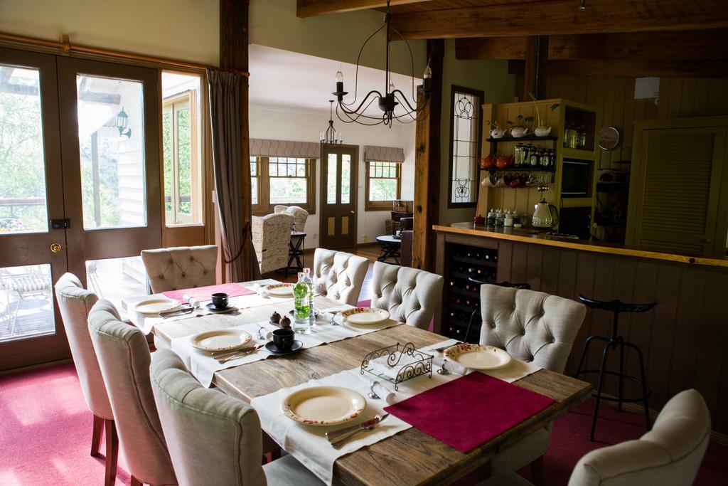 Buttercup Hill Bed & Breakfast Уорбъртън Екстериор снимка